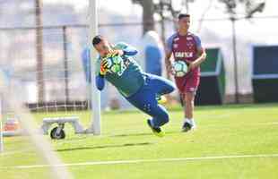 Imagens do treino do Cruzeiro com a presena do presidente Wagner Pires de S