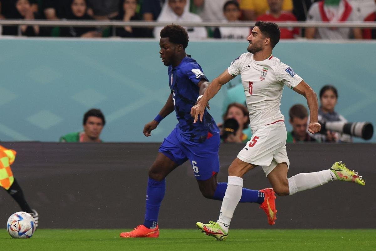 Ir e Estados Unidos se enfrentaram no Estdio Al Thumama