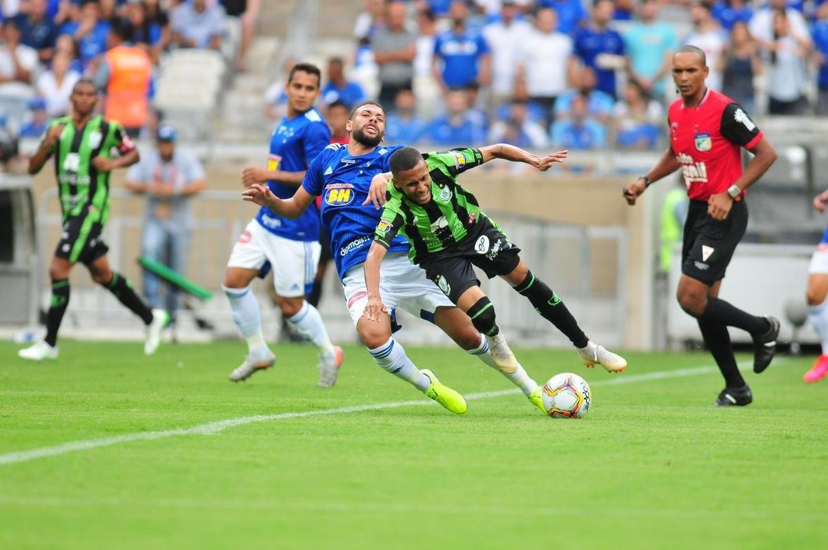 Cruzeiro e Amrica se enfrentaram em clssico pela 5 rodada do Campeonato Mineiro