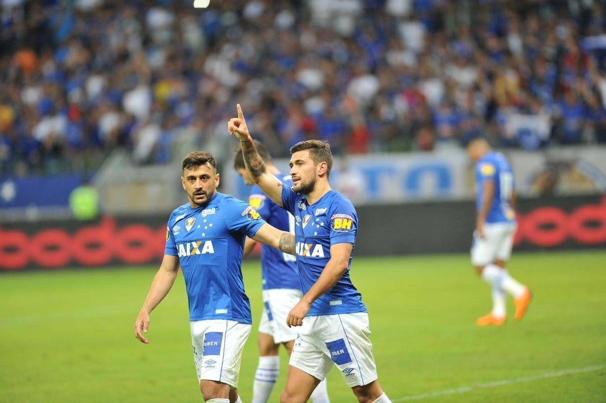 Cruzeiro conseguiu marcar no segundo tempo, com Arrascaeta, mas sofreu empate no fim com Bergson