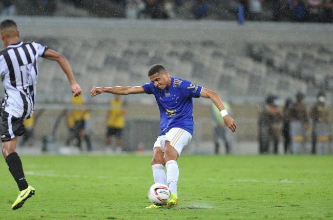 Fotos do jogo entre Cruzeiro e Democrata-GV, no Mineiro, em BH, pela quinta rodada do Campeonato Mineiro de 2022