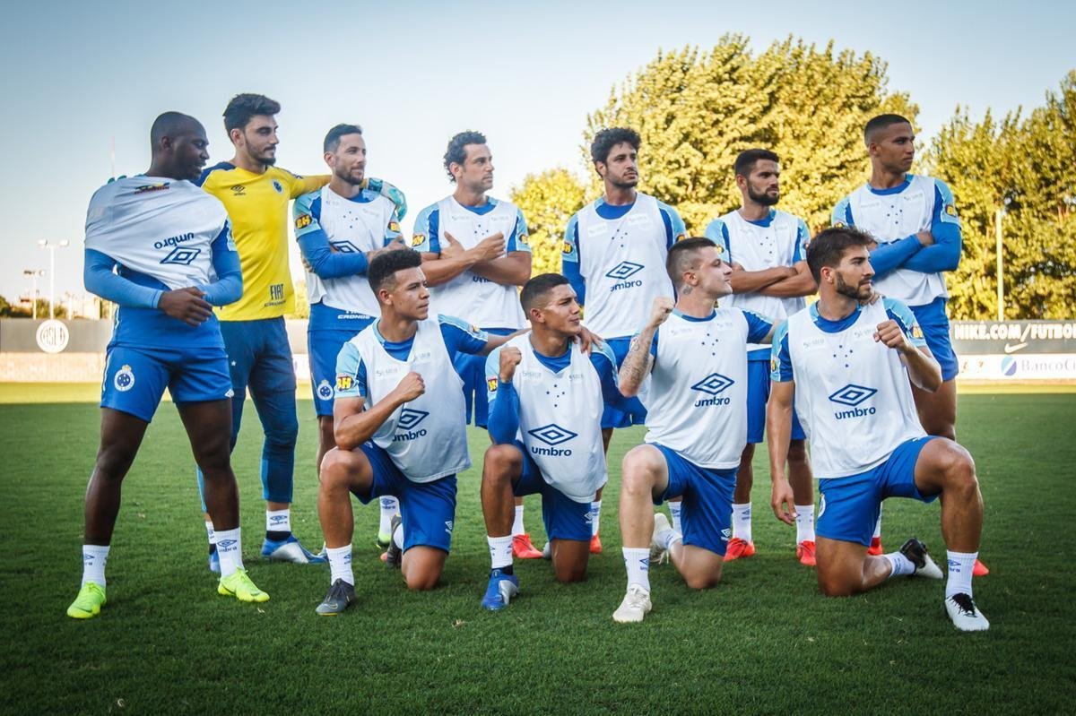 Cruzeiro treinou no complexo Nuevo Gasmetro, do San Lorenzo, antes da estreia na Copa Libertadores. Time celeste enfrenta o Huracn, nesta quinta-feira (07/03), s 19h, no El Palacio