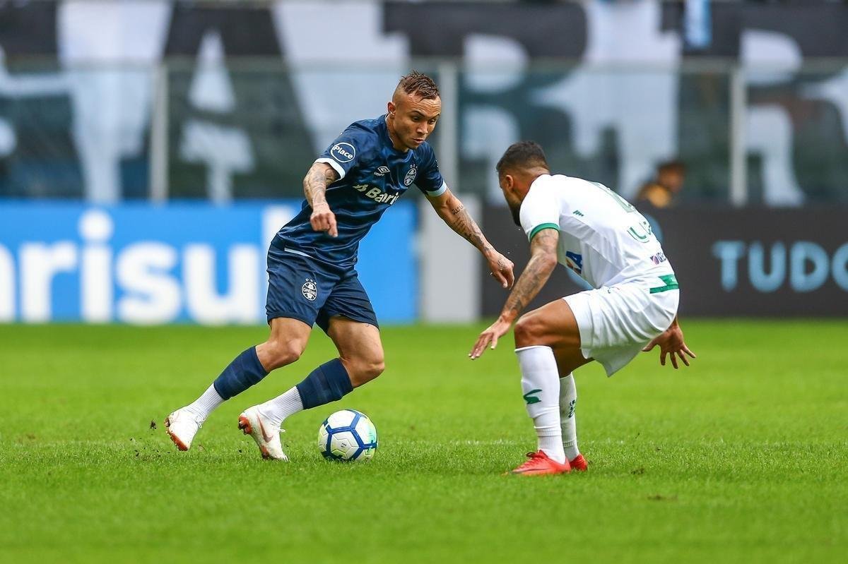 Amrica lutou muito, mas foi derrotado pelo Grmio por 1 a 0, em Porto Alegre 