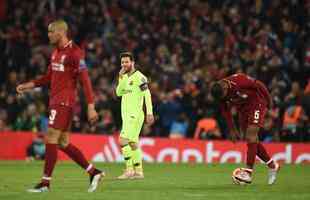 Jogadores do Barcelona lamentam eliminao para o Liverpool na semifinal da Liga dos Campees