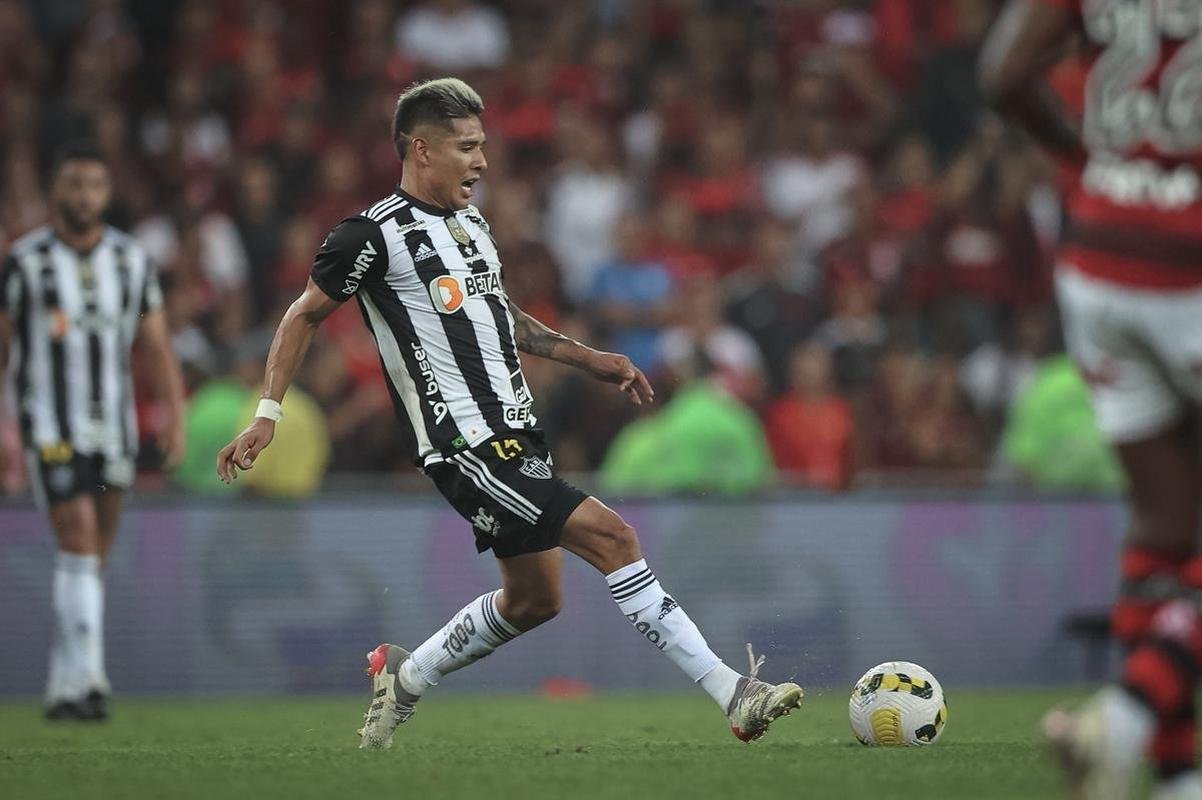 Fotos do jogo de volta das oitavas de final da Copa do Brasil, entre Flamengo e Atltico, no Maracan, no Rio de Janeiro