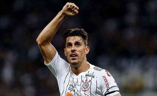 Danilo Avelar tem mais de 100 jogos com a camisa do Corinthians