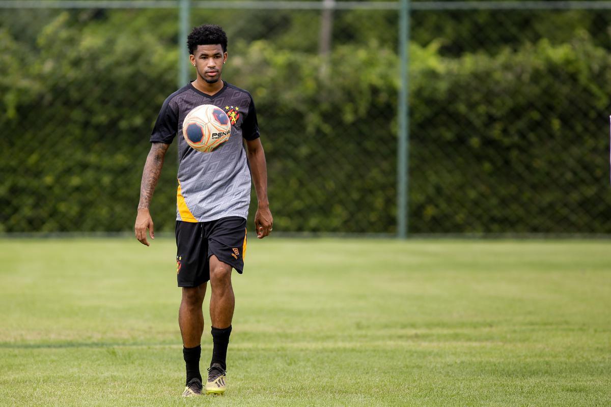 Nesta quinta-feira, sob o comando do treinador Daniel Paulista, Sport realizou primeiro trabalho ttico aps retorno s atividades