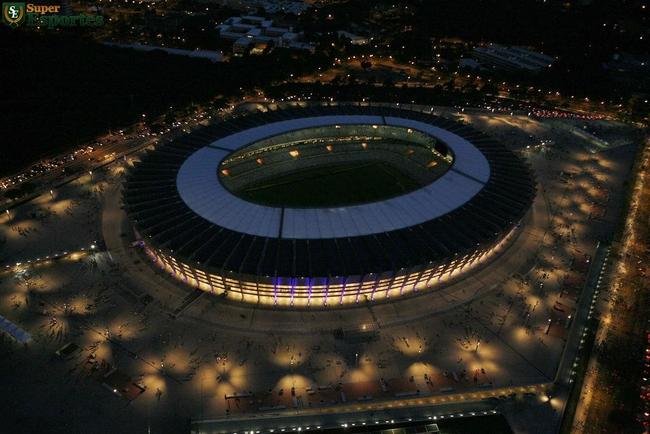 Em 2013, obras de modernizao concludas e estdio pronto para a Copa das Confederaes e, posteriormente, para a Copa do Mundo de 2014