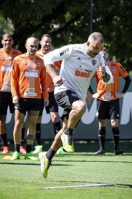 Atlético fez, nesta sexta, último treino antes do duelo na Arena da Baixada