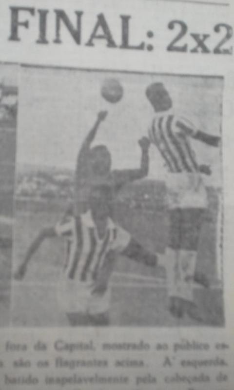 Em 1960, ano de fundao de Braslia, o ento presidente Juscelino Kubitschek convidou os dois clubes para um amistoso no acanhado Estdio Israel Pinheiro, com campo de terra, para celebrar a 'paz' entre os rivais, que haviam rompido em 1958. O nico clssico fora de Minas em territrio brasileiro terminou com empate por 2 a 2. O jornal Estado de Minas registrou o fato indito.