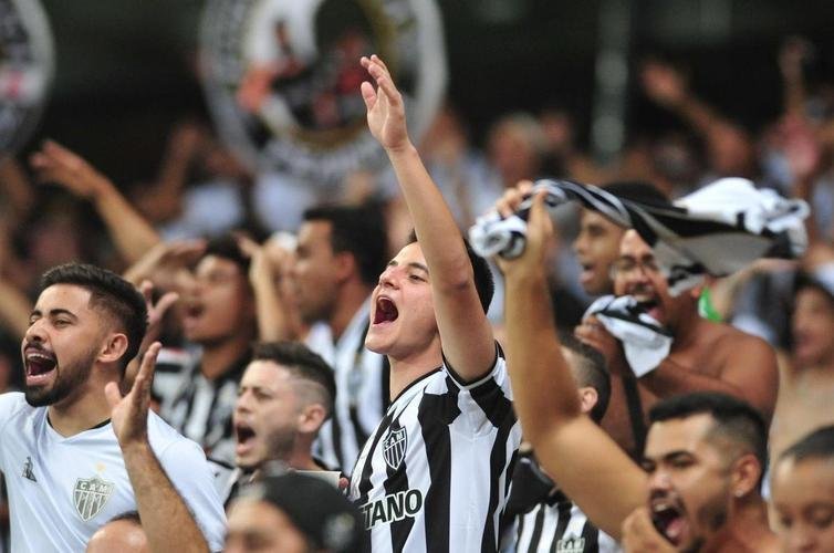 Fotos da torcida do Atltico no pr-jogo contra o Palmeiras no Mineiro
