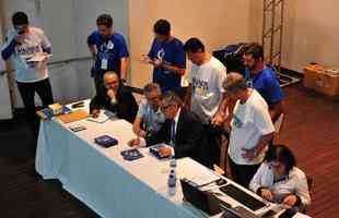 Wagner Pires de S venceu eleio com 235 votos e  o novo presidente do Cruzeiro. Ele comendar o clube no trinio 2018, 2019 e 2020. Srgio Santos Rodrigues, apoiado por Zez Perrella, ficou com 200 votos no pleito.