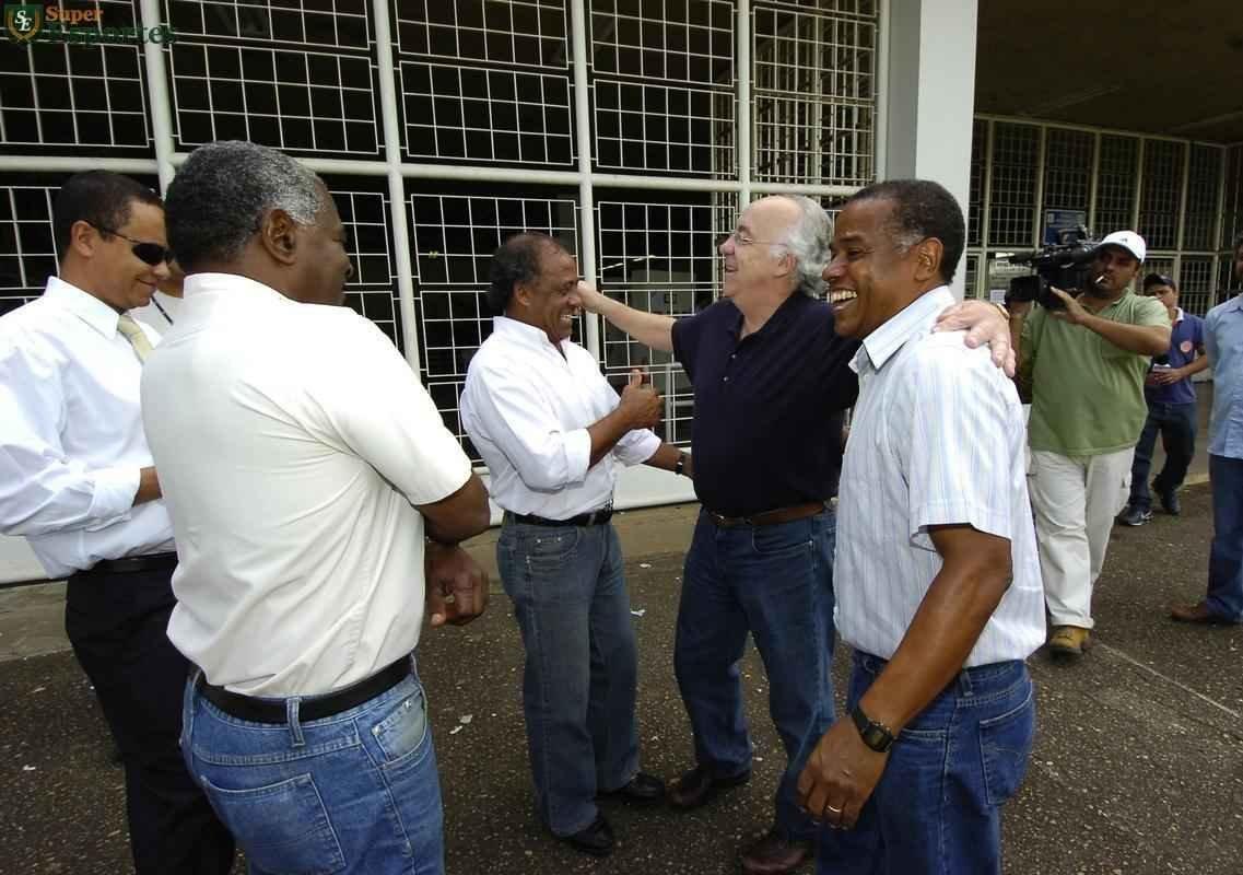 Em 2006, no aniversário de 40 anos do título da Taça Brasil de 1966, reportagem do Estado de Minas e do Superesportes reuniu no Mineirão alguns dos craques do Cruzeiro: Zé Carlos, William, Procópio, Neco, Natal, Dirceu Lopes, Evaldo e Tostão.