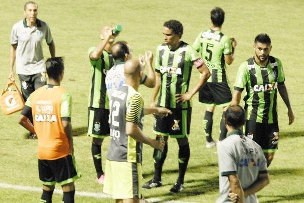 Amrica goleou Luverdense no Passo das Emas com gols de Renan Oliveira, Luan e Neto Moura
