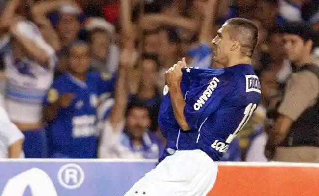 Aristzábal foi um dos destaques do Cruzeiro na temporada 2003