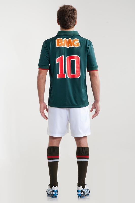 Em 2011, Cruzeiro e Reebok tambm lanaram uniforme verde em homenagem ao Palestra Itlia.