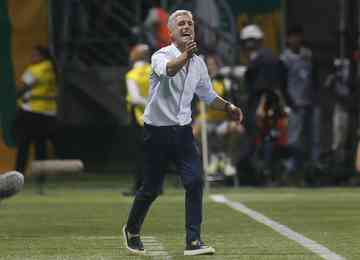 Após vitória sobre o Palmeiras, técnico do Botafogo comentou sobre o interesse de clube da Arábia Saudita