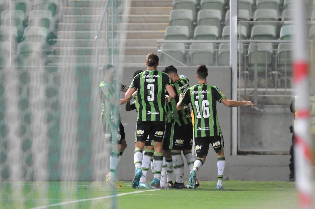 Fotos de Amrica x Pearol pela Sul-Americana, no Independncia