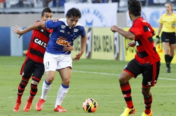 Galeria de fotos do jogo entre Cruzeiro e Flamengo, no Mineiro, pela 19 rodada do Brasileiro