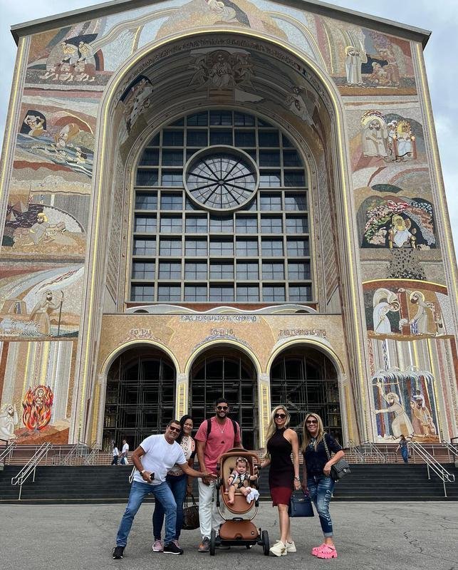 Hulk em Aparecida com a famlia