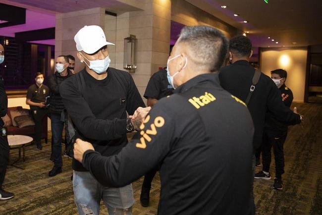 Jogadores se apresentam  Seleo Brasileira