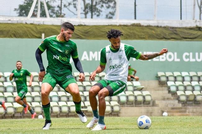 Reapresentao e treinamento do Amrica nesta segunda-feira (08/11), no CT Lanna Drumond, em Belo Horizonte, aps a derrota por 1 a 0 para o Atltico. 