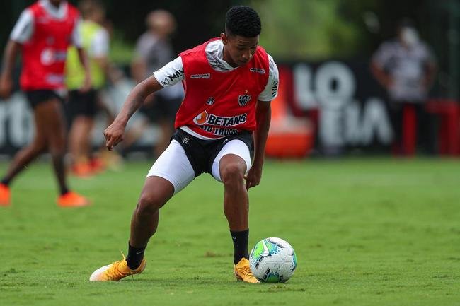 Fotos do primeiro treino de Hulk no Atlitco