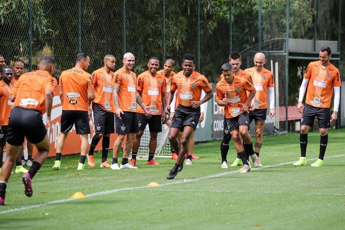 Fotos do treino do Atltico neste sbado, na Cidade do Galo. O tcnico Rodrigo Santana deve escalar o time com Wilson; Patric, Igor Rabello, Rver e Fbio Santos; Jair e Elias; Char, Vincius e Cazares; Ricardo Oliveira