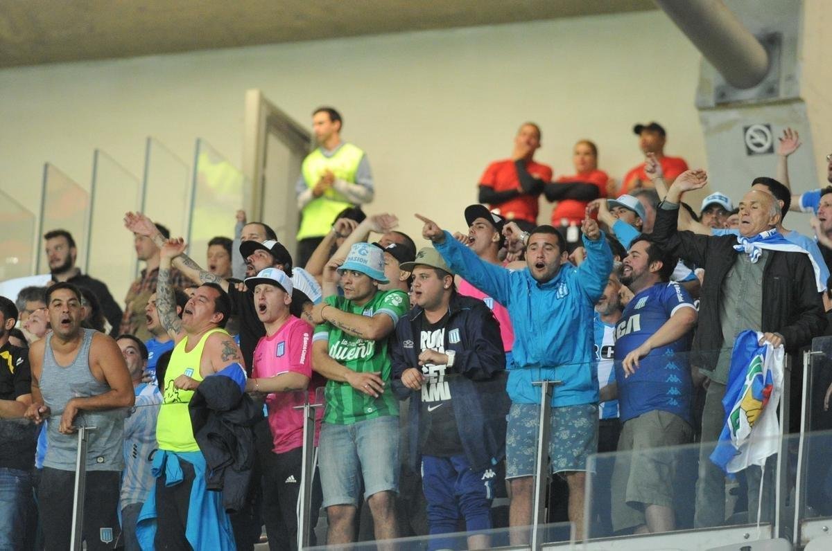 Fotos do primeiro tempo do duelo entre Cruzeiro e Racing, no Mineiro, pela Libertadores