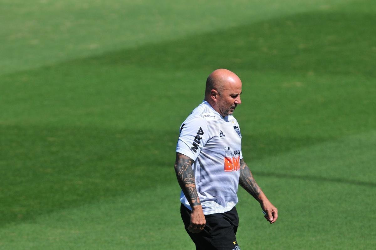 Sampaoli foi apresentado ao Atltico na tarde desta segunda-feira