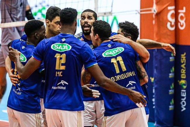 Cruzeiro vence o Natal por 3 sets a 0, em Campo Grande, e  tetra da Supercopa