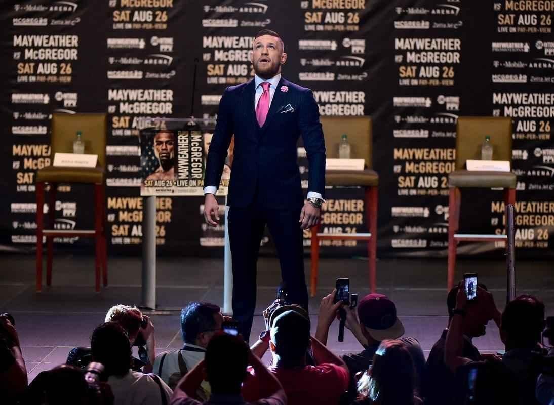 Imagens da abertura da turn com Mayweather e McGregor, em Los Angeles