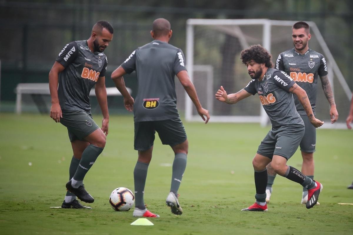 Jogadores do Atltico treinaram nesta tera-feira, vspera do jogo com o Defensor