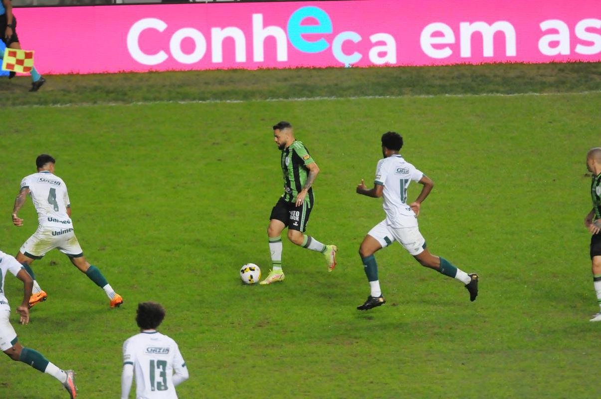 Amrica e Gois se enfrentaram no Independncia, pela 15 rodada da Srie A do Campeonato Brasileiro