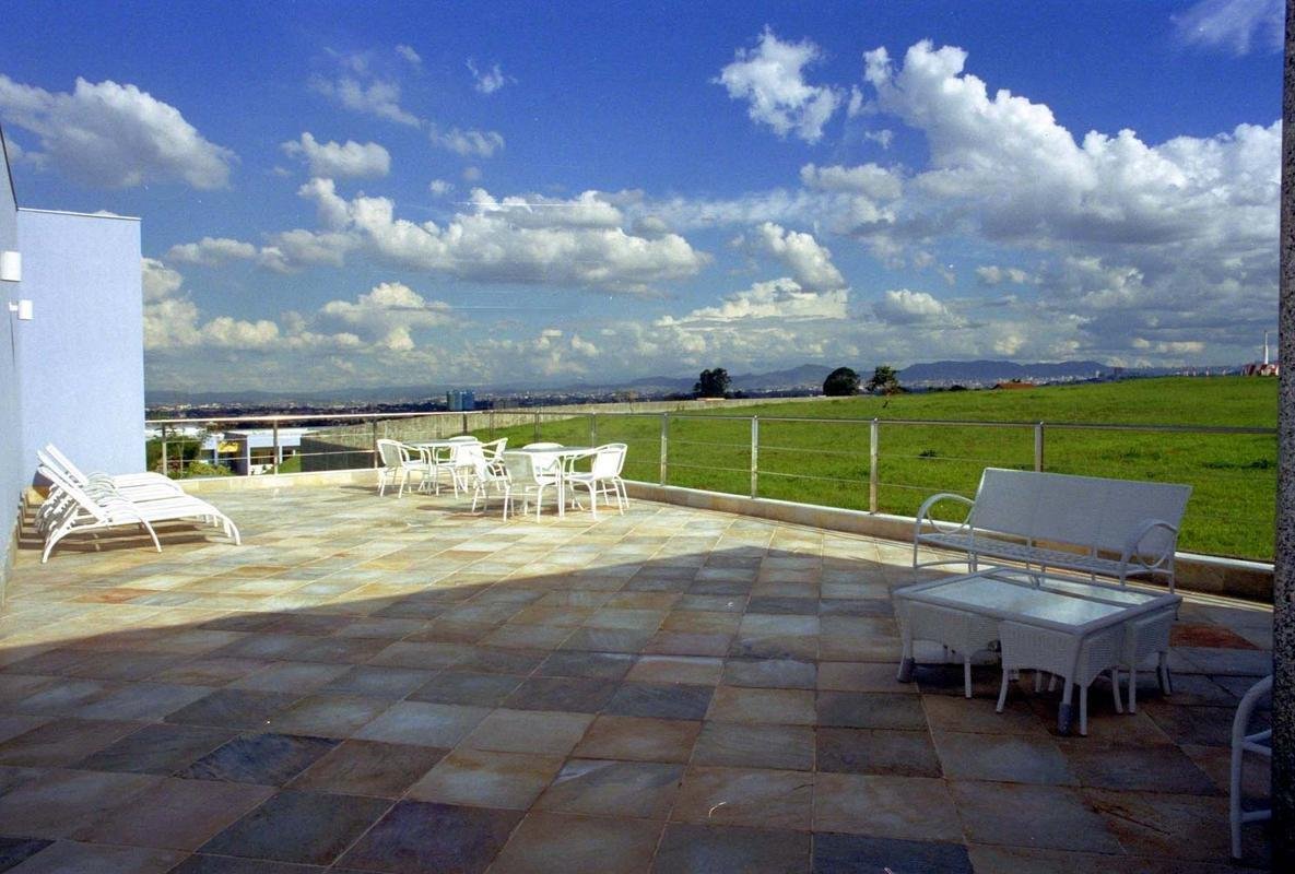 Fotos da Toca da Raposa II em 2003, um ano aps sua inaugurao, perodo em que era referncia no Brasil em centros de treinamento