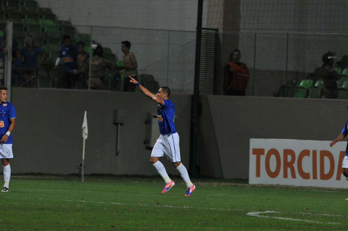 Wellington Paulista, do Cruzeiro, foi o artilheiro do Campeonato Mineiro de 2012 com 11 gols.