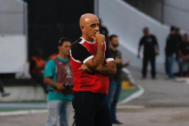 Santa Cruz e Bahia se enfrentaram no Arruda e empataram sem gols na estreia da Copa do Nordeste, em jogo que foi recheado de homenagens a Tiago Cardoso