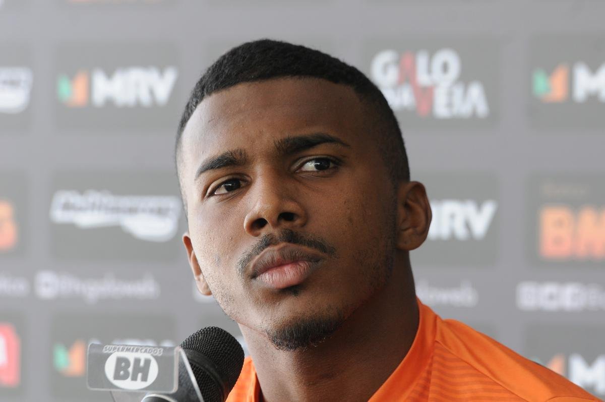 Meia-atacante Marquinhos vislumbra novas oportunidades no time do Atltico