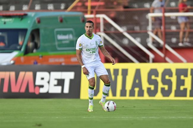 Fotos do jogo entre Pouso Alegre e Amrica