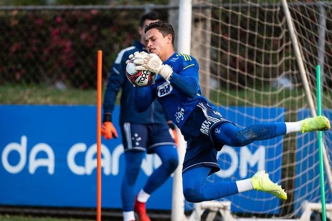 Fotos do treino do Cruzeiro desta segunda-feira (27/9)