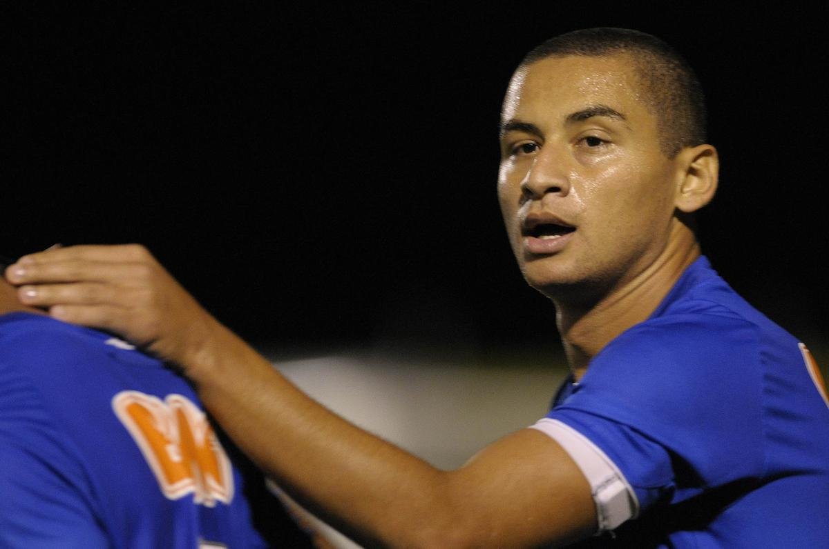 Wellington Paulista - 11 gols em 2012