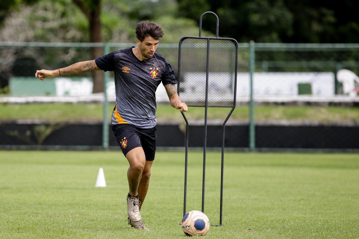 Nesta quinta-feira, sob o comando do treinador Daniel Paulista, Sport realizou primeiro trabalho ttico aps retorno s atividades