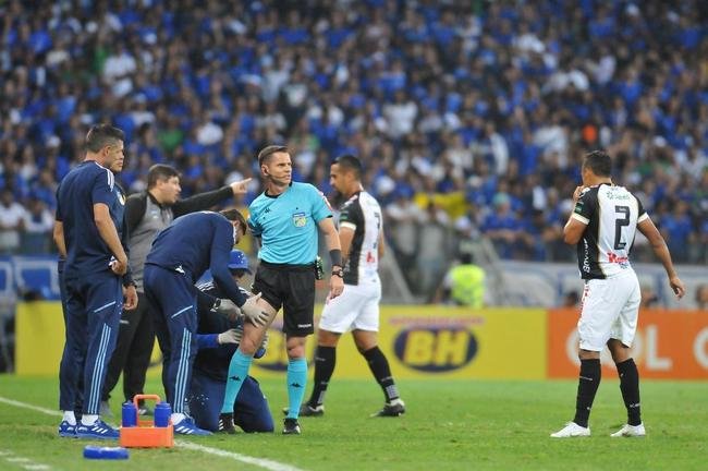 As melhores fotos do jogo entre Cruzeiro e Operrio-PR, no Mineiro, em Belo Horizonte, pela 29 rodada da Srie B do Brasileiro