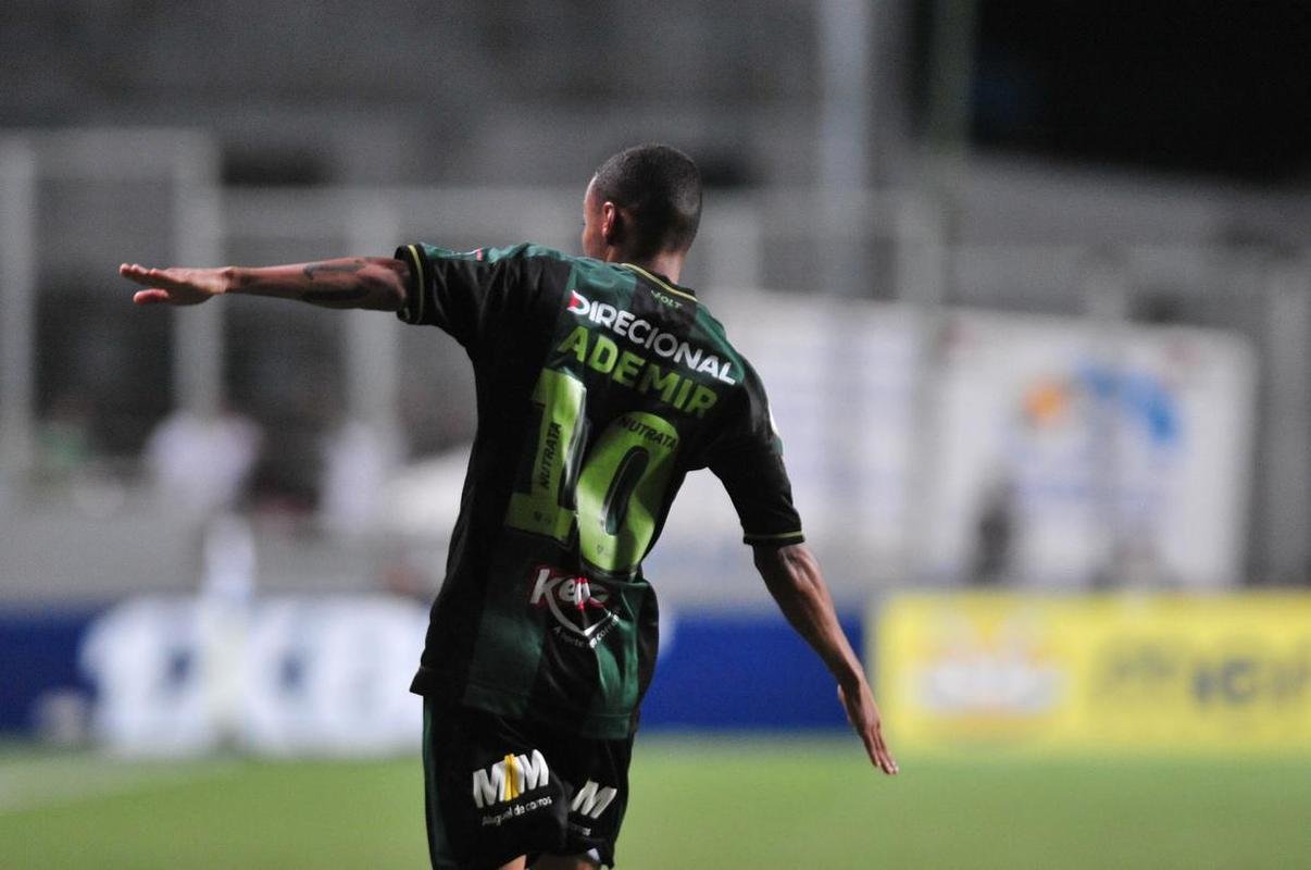 Fotos da vitria do Amrica sobre o Fortaleza, por 2 a 1, no Independncia, pela 29 rodada da Srie A do Campeonato Brasileiro