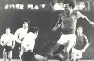 O primeiro título internacional do Cruzeiro foi a Copa Libertadores de 1976. Raposa superou o River Plate na decisão