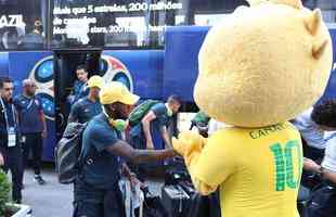 Delegao do Brasil desembarcou em Kazan, na Rssia, nesta quinta-feira, vspera do jogo com a Blgica, pelas quartas de final da Copa do Mundo