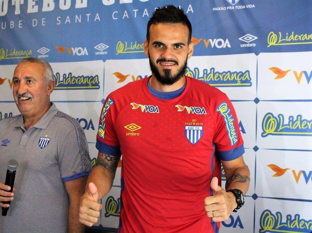 O segundo reforo do Ava  o goleiro Lucas Frigeri, que disputou a Srie B de 2018 pelo CSA. 