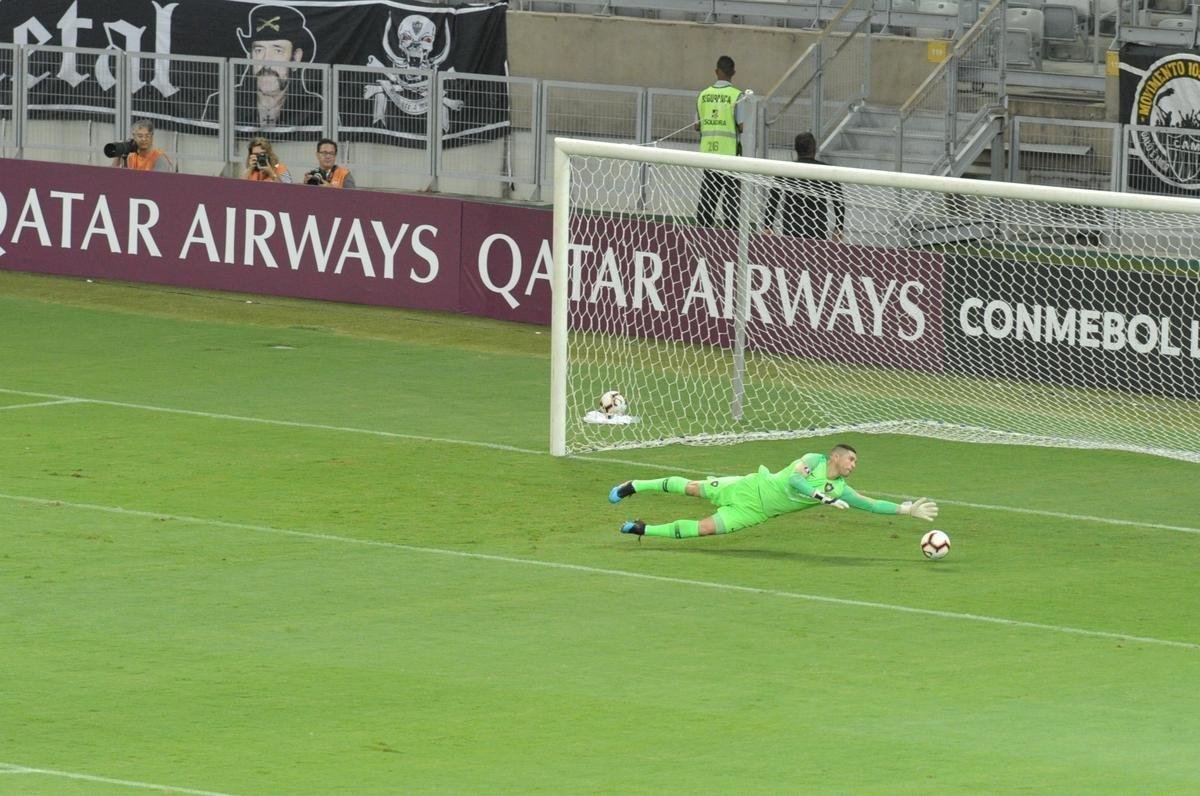 Fotos do duelo entre Atltico e Cerro Porteo, no Mineiro, pelo Grupo E da Copa Libertadores