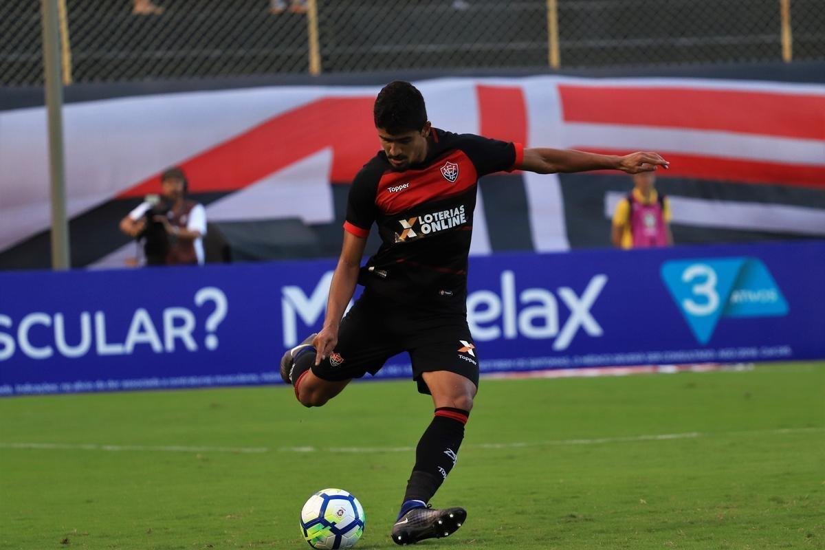 Vitória derrotou Atlético por 1 a 0, no Barradão, com gol de Léo Ceará