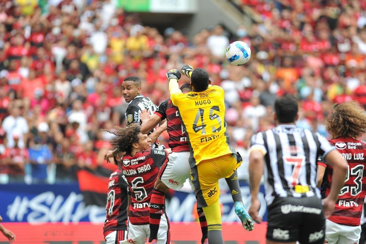 Fotos do empate por 2 a 2 entre Atltico e Flamengo na final da Supercopa do Brasil, na Arena Pantanal, em Cuiab